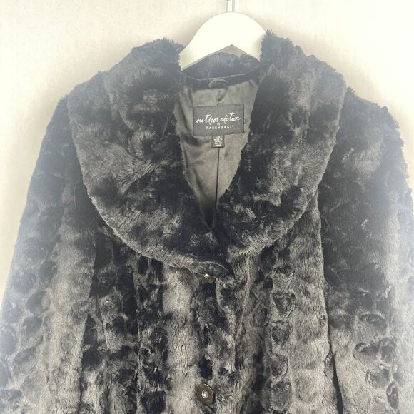 Outdoor Edition By Parkhurst Long Black Faux Fur Coat With Button Closure - Picture 8 of 14